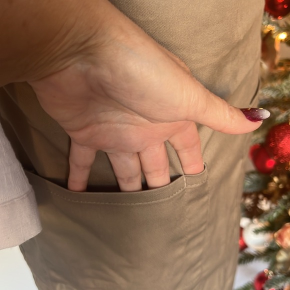 Let’s get cooking with AJ NEW Chef Apron Who says you can’t cook it all! 👩🏼🍳 - Picture 6 of 10